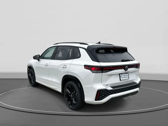 New 2026 White/off-white Volkswagen 2.0T SE R-Line Black image 3