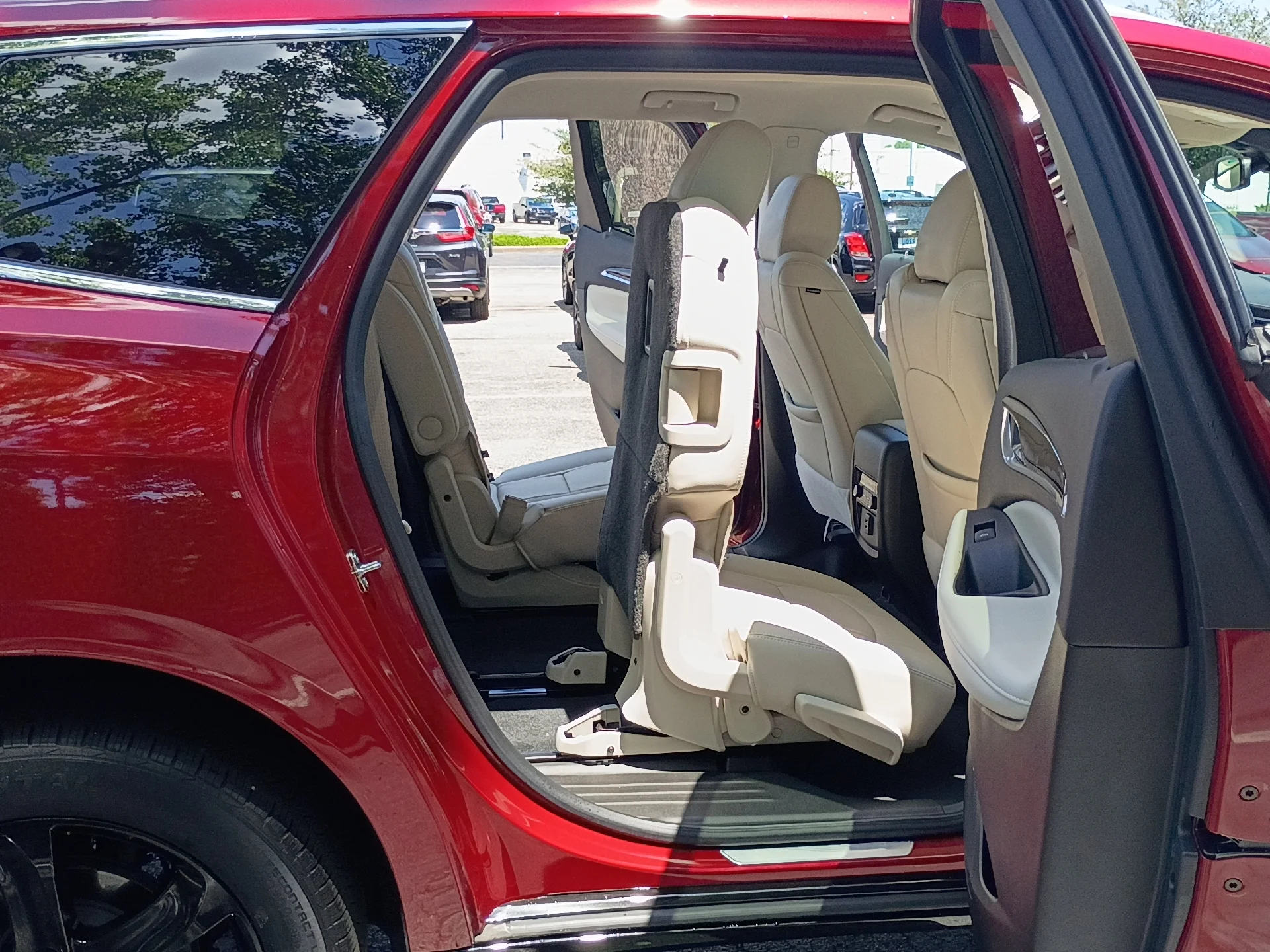 Used 2023 Cherry Red Tintcoat Buick Essence image 16
