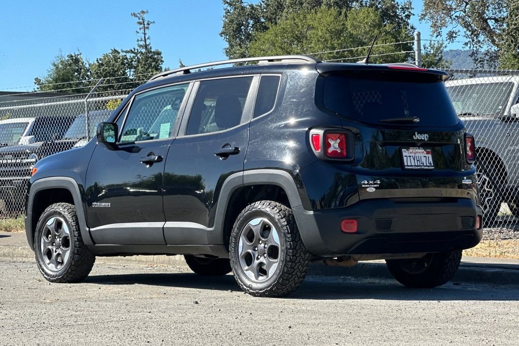 Used 2016 Black Jeep Latitude image 6