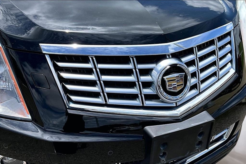 Used 2013 Black Cadillac Performance image 30