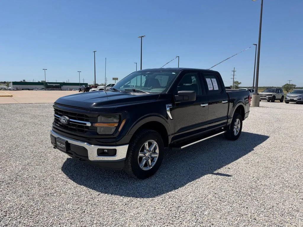 Used 2025 Black Ford XLT image 8