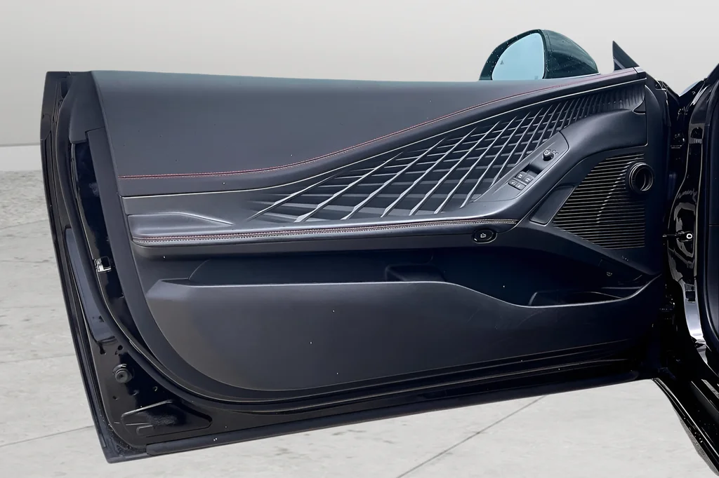 New 2025 Diamond Black Crystal Pearlcoat Dodge R/T image 11