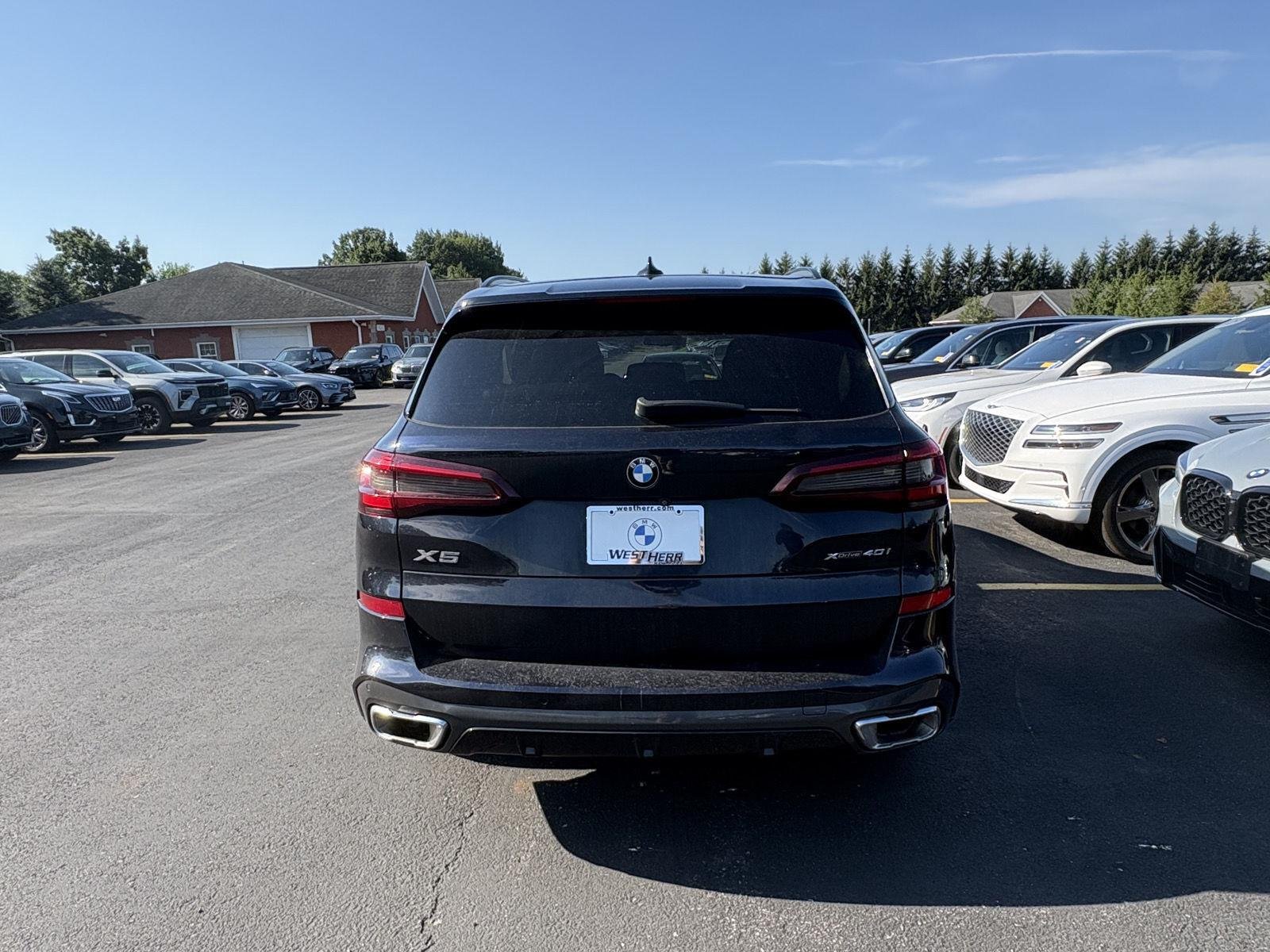 Used 2022 Carbon Black Metallic BMW xDrive40i image 5