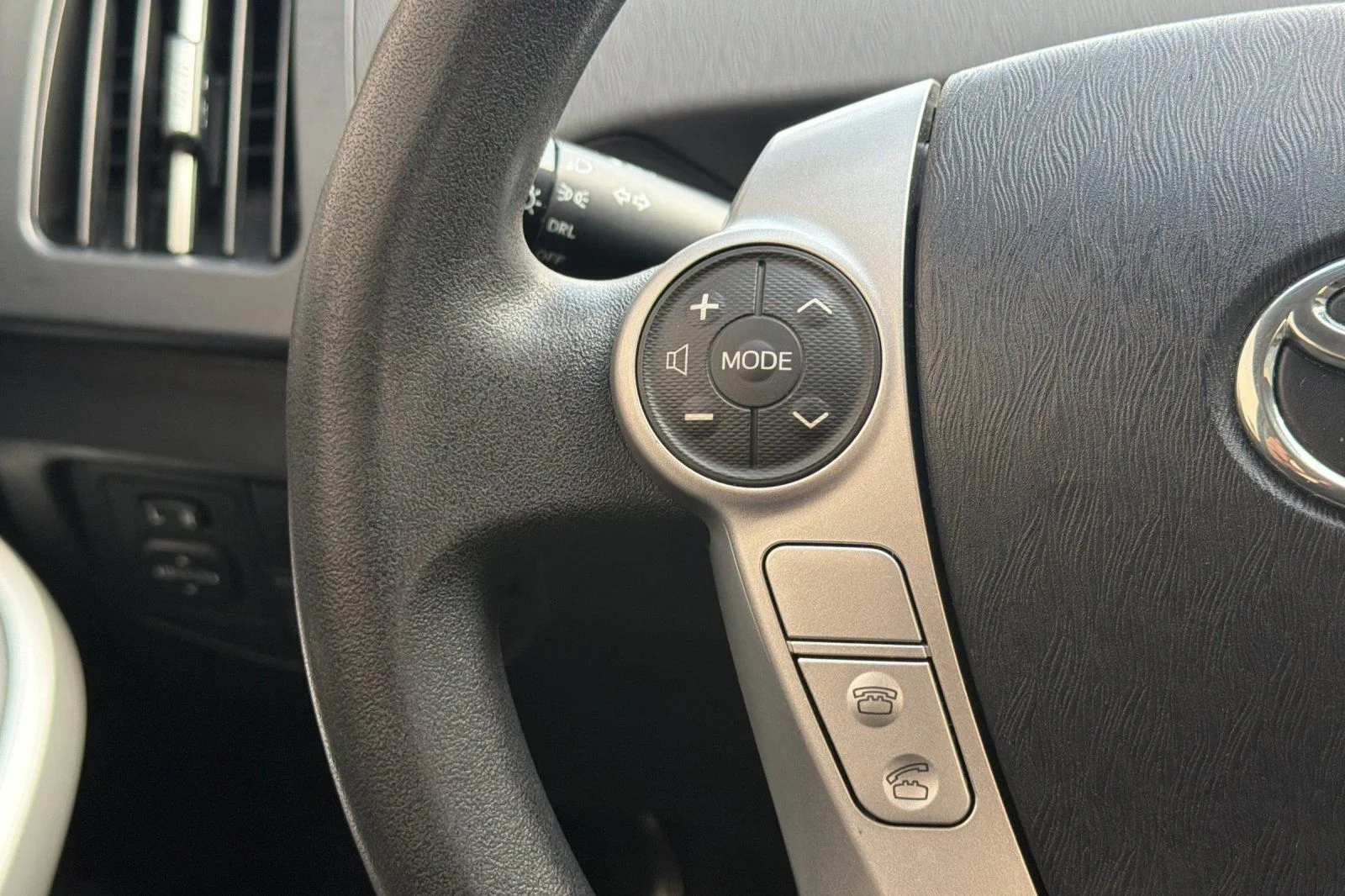 Used 2015 Red Toyota Two image 30