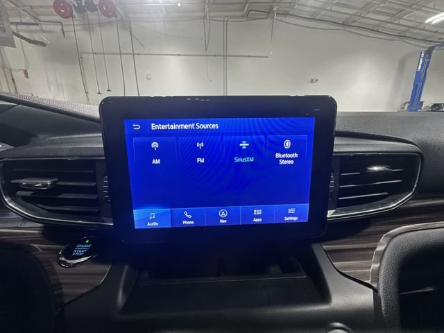 Used 2020 Silver Metallic Ford Limited image 16