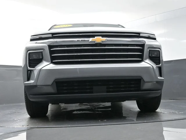 Used 2025 Gray Chevrolet LT image 44