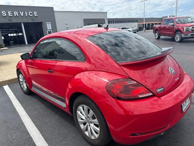 Used 2017 Tornado Red Volkswagen 1.8T S image 8