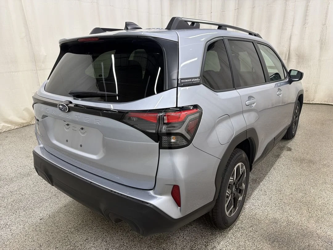 New 2026 Ice Silver Metallic Subaru Premium image 8