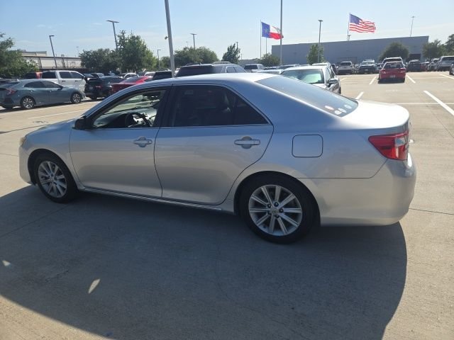 Used 2012 Silver Toyota XLE image 5
