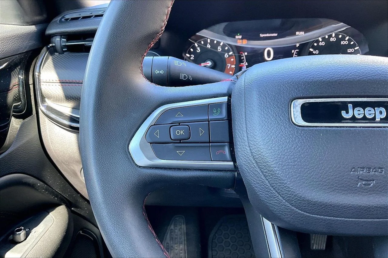 Certified Used 2024 Silver Jeep Trailhawk image 28
