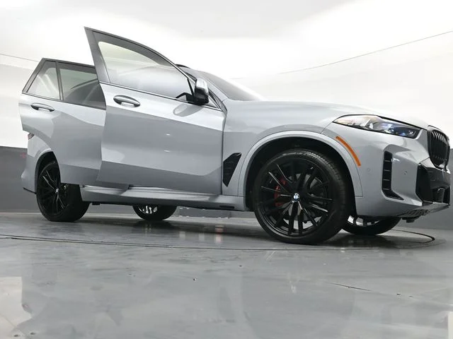 Used 2026 Gray BMW xDrive40i image 41