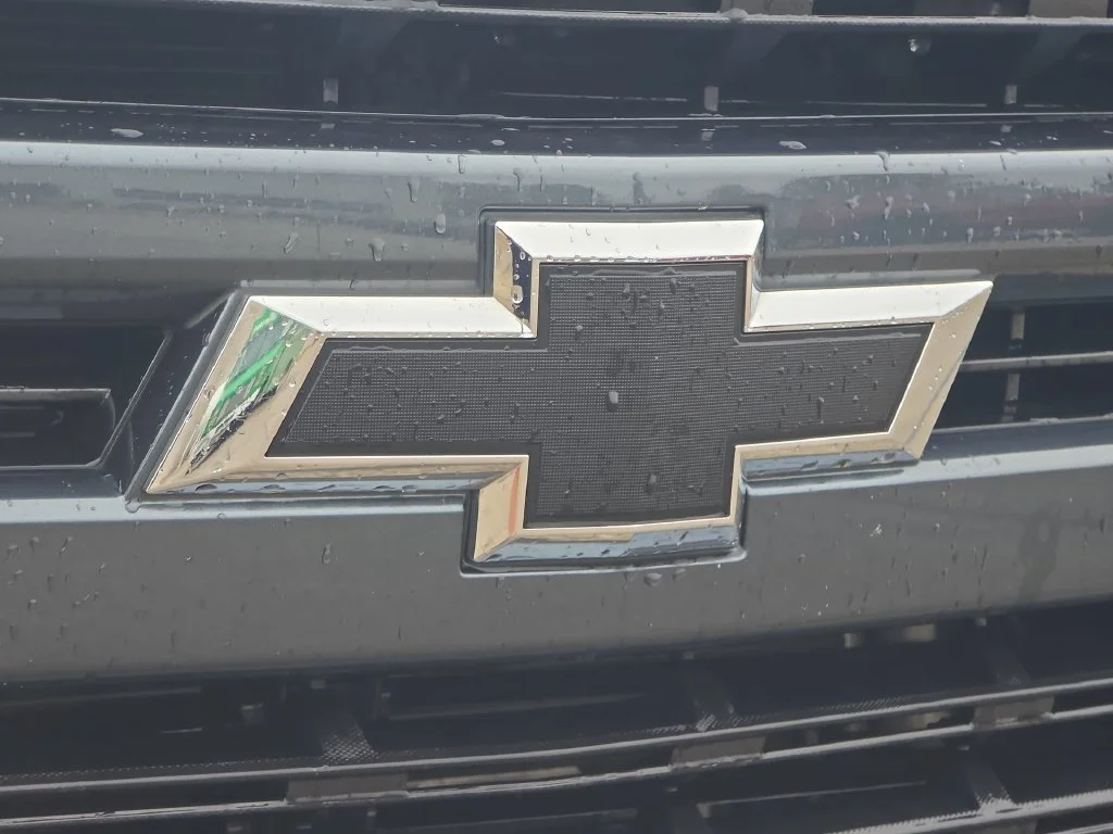 Used 2021 Gray Chevrolet RST image 35