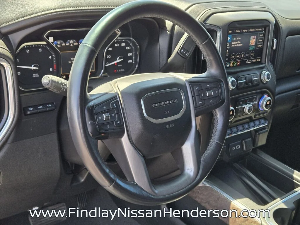 Used 2021 Silver GMC Denali image 23