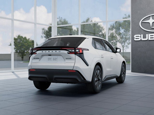 New 2026 COSMIC WHITE PEARL Subaru Premium image 5