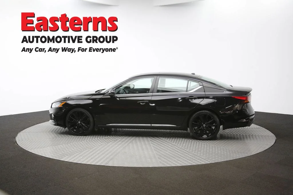 Used 2022 Black Nissan 2.5 SR image 58