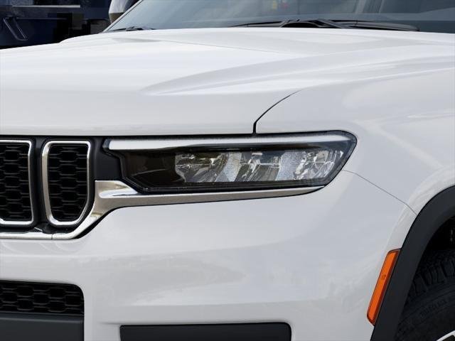 New 2027 Bright White Clear-Coat Paint Jeep Laredo X image 6