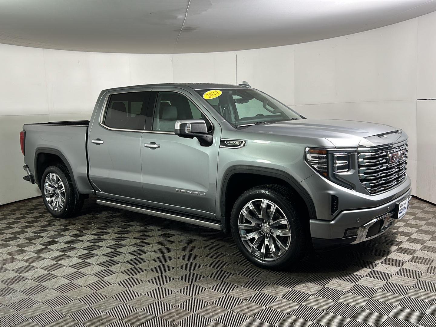 Used 2024 Sterling Metallic GMC Denali image 6