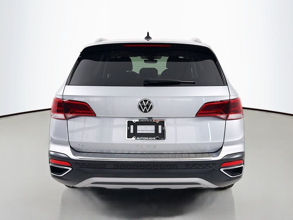 Certified Used 2023 Pyrite Silver Metallic Volkswagen SE FWD image 6