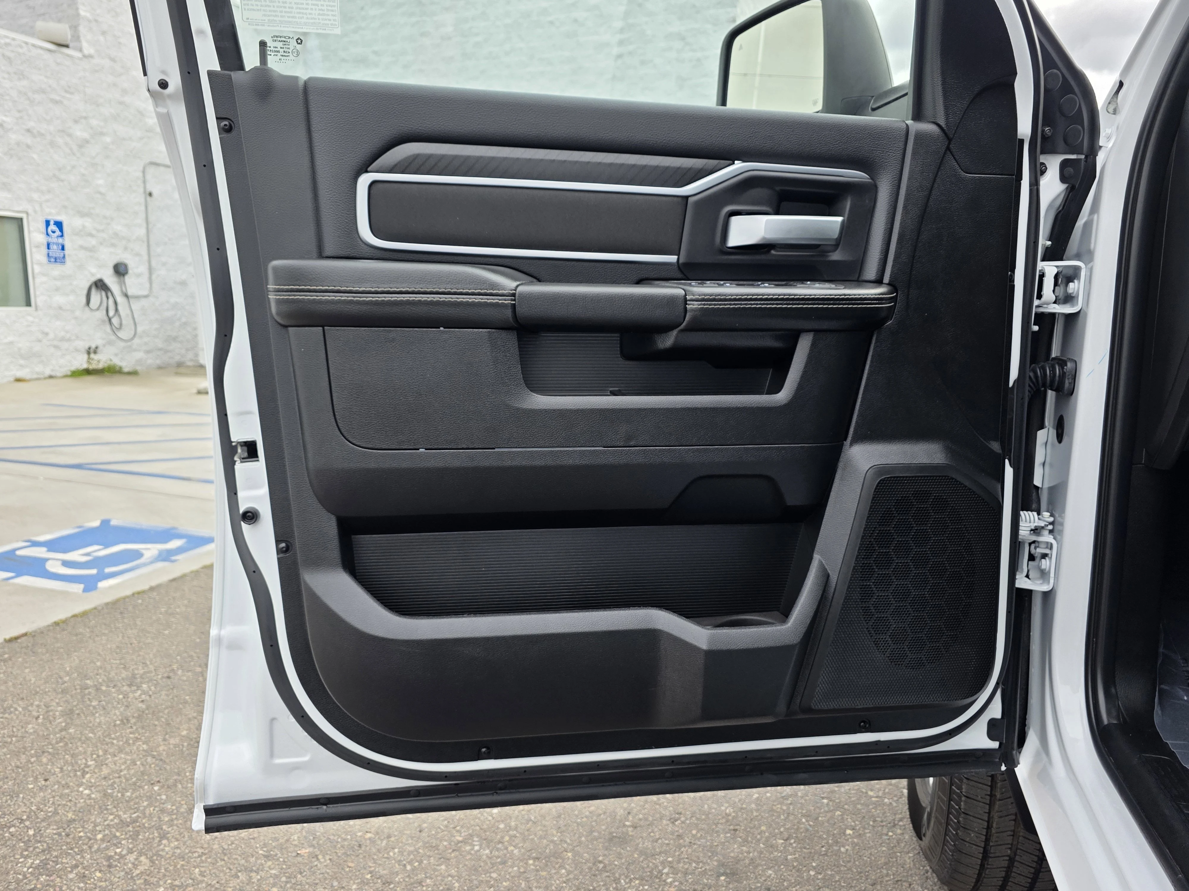 2025 RAM 2500 Big Horn - Photo 11