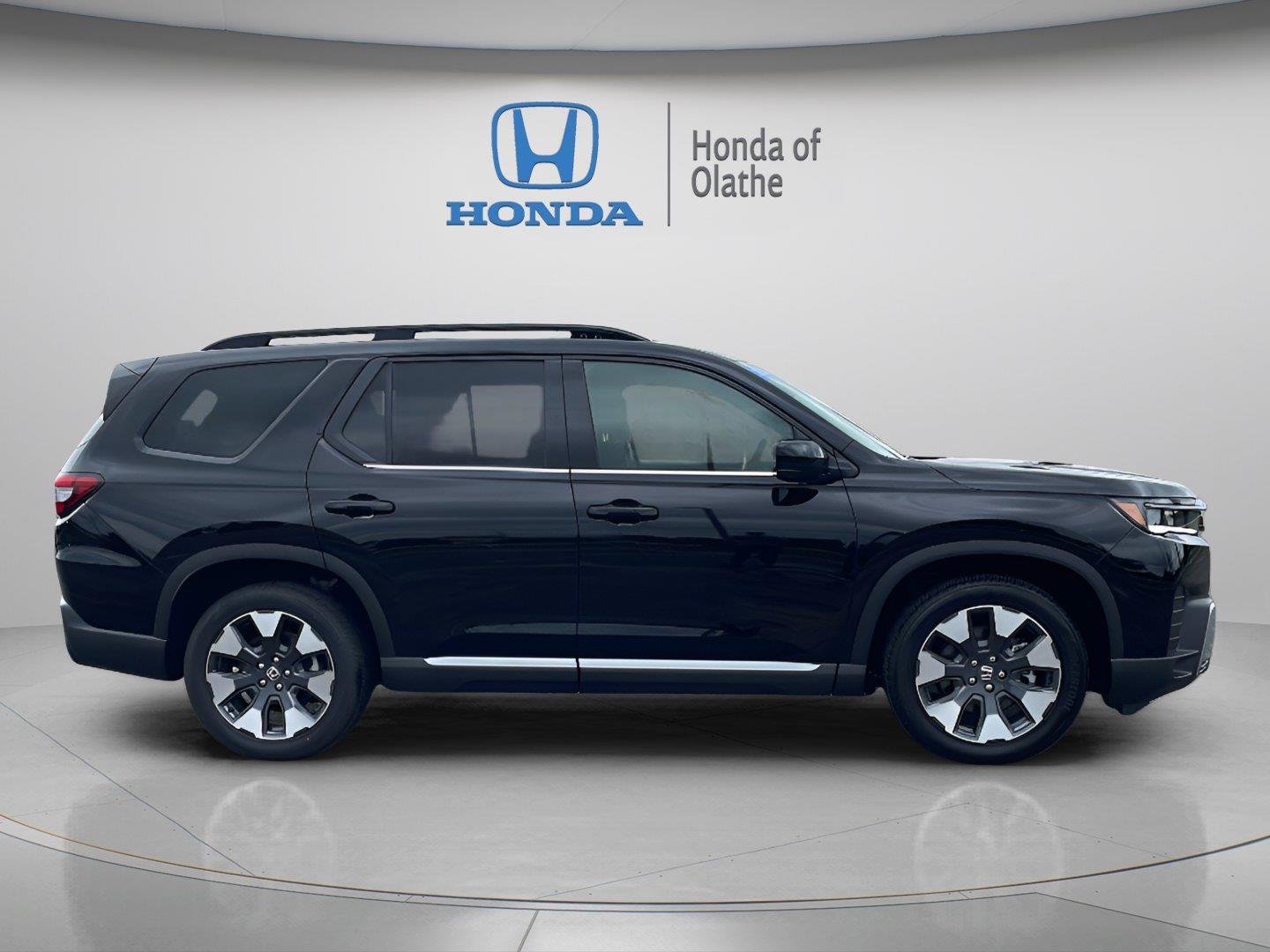Certified 2026 Honda Pilot Elite with VIN 5FNYG1H89TB023538 for sale in Kansas City