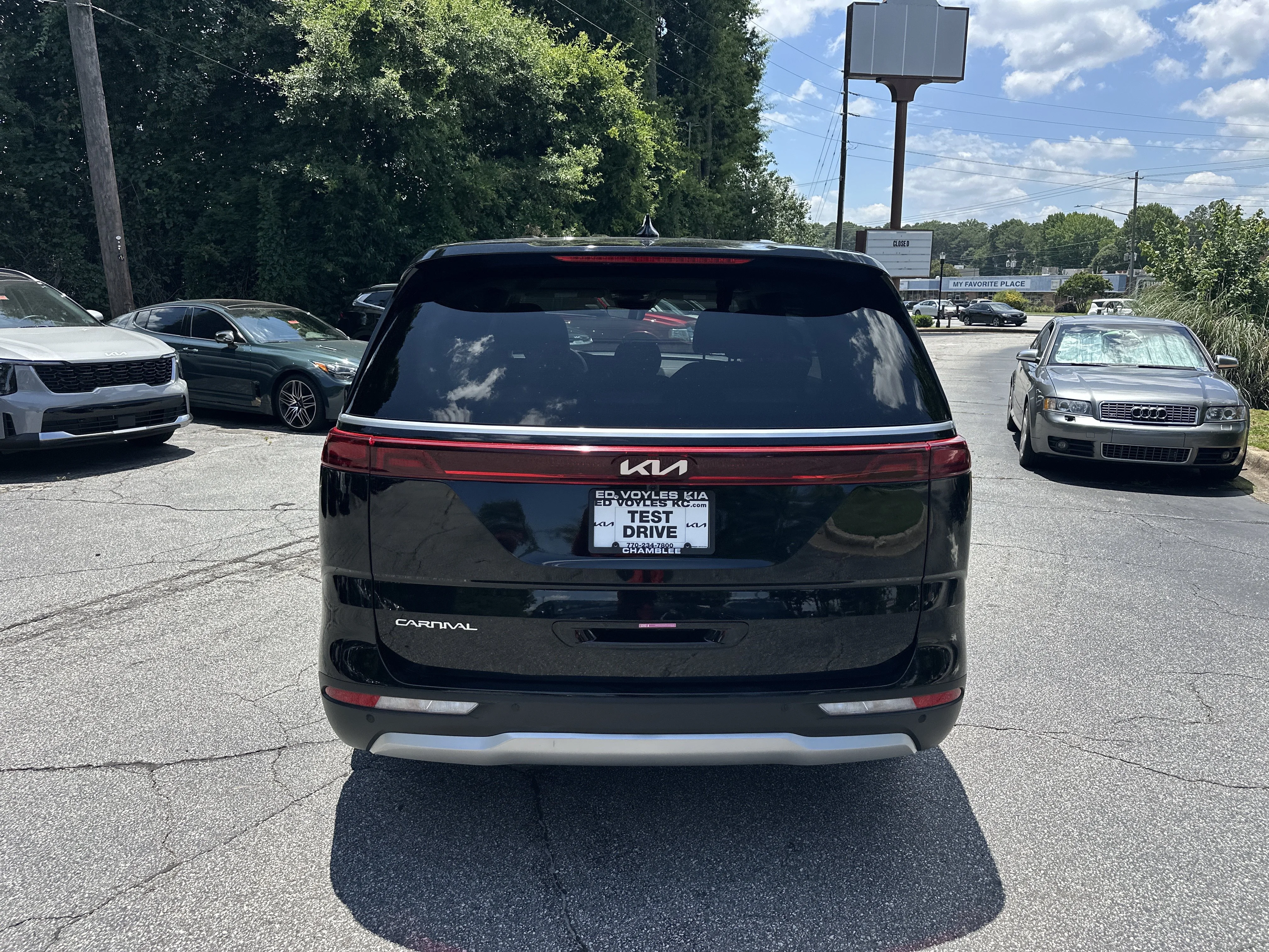 Certified Used 2024 Aurora Black Pearl Kia LX image 7