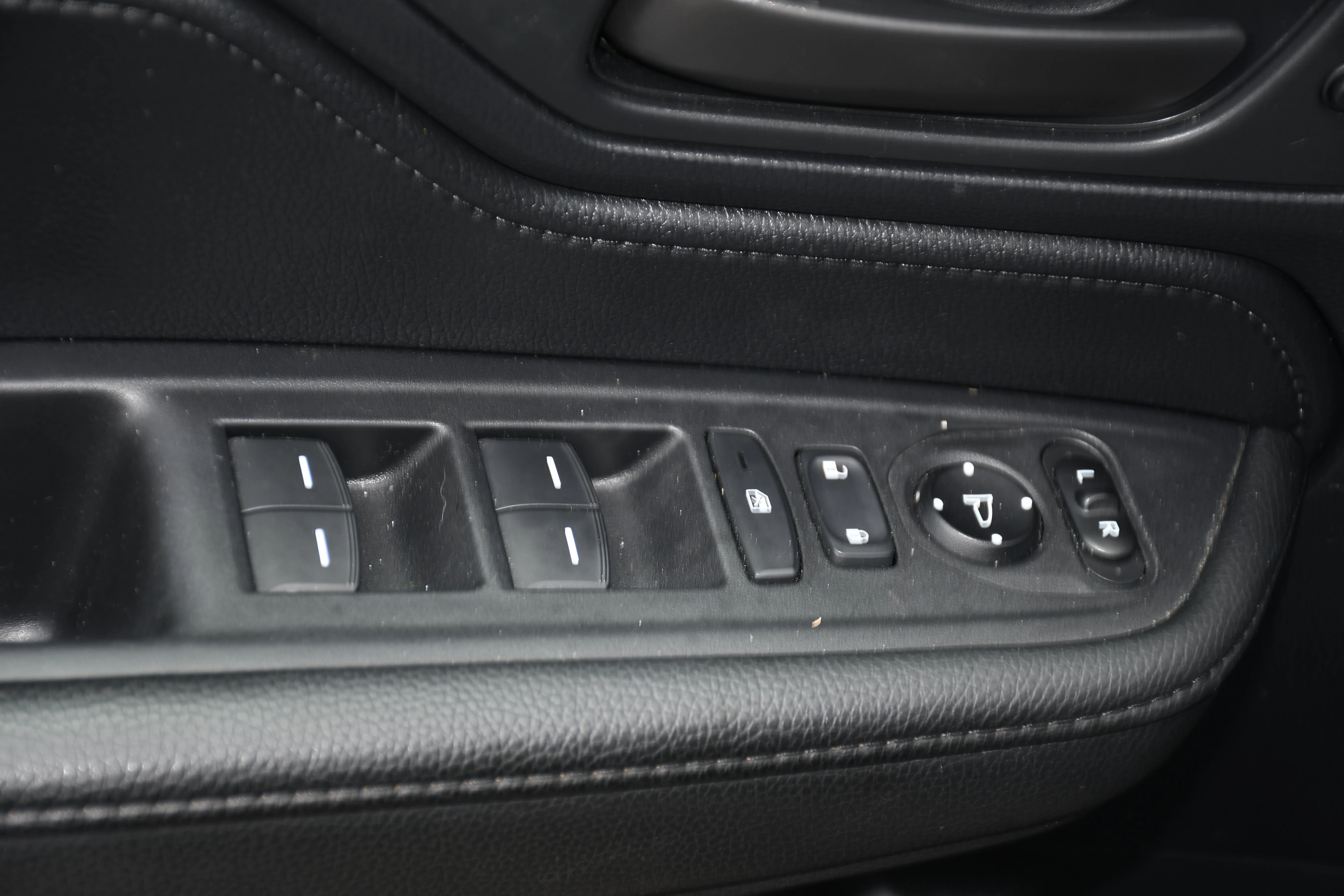 Used 2025  Honda EX-L image 11