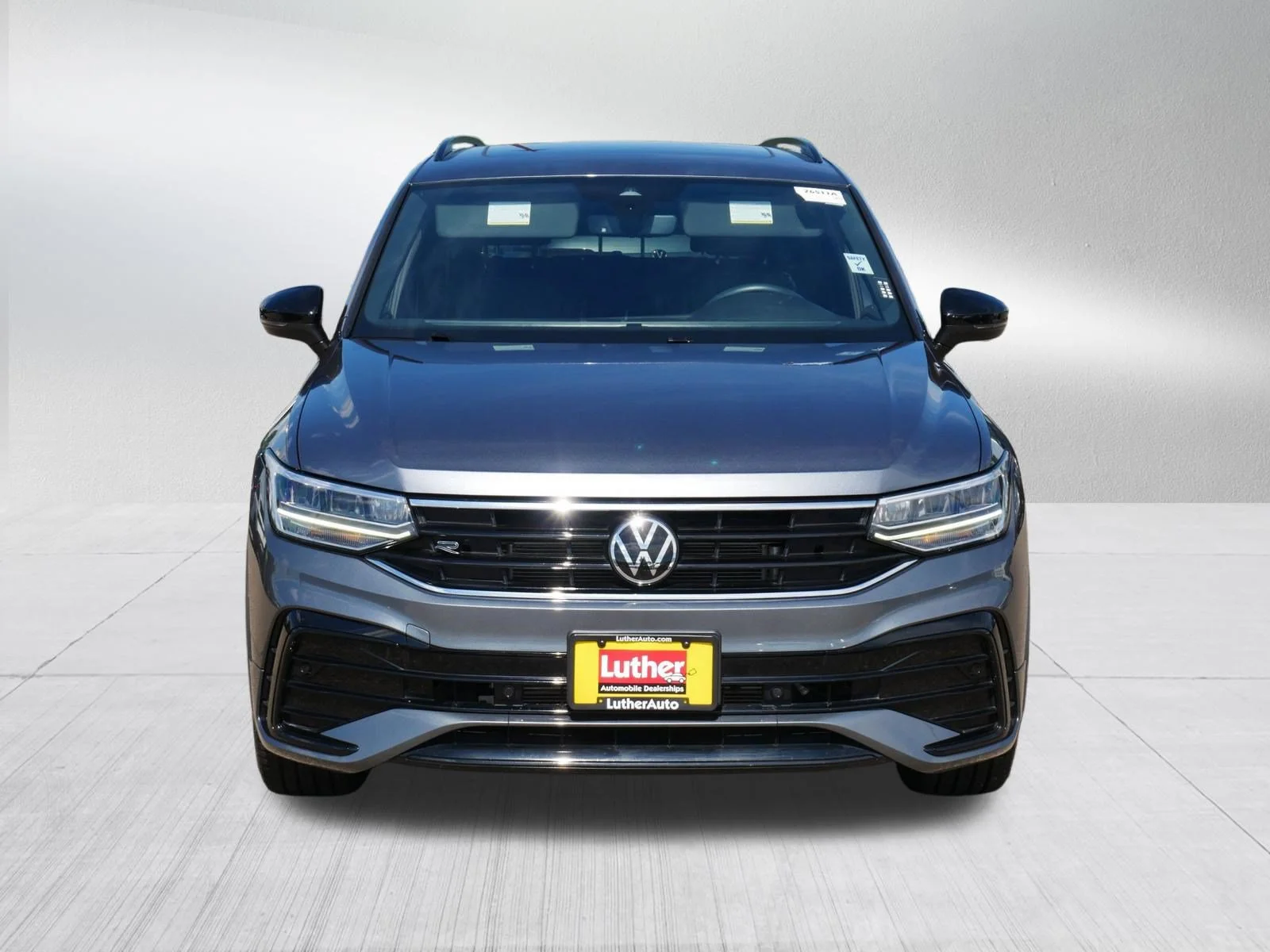 Used 2023 Volkswagen Tiguan SE R-LINE BLACK with VIN 3VV8B7AX5PM109368 for sale in Brooklyn Center, Minnesota