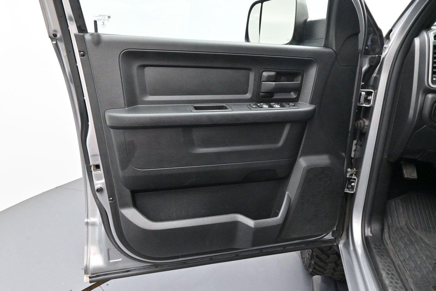 Used 2021 Billet Silver Metallic Clearcoat Ram Tradesman image 9