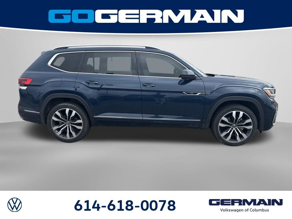 Used 2021 Blue Metallic Volkswagen 3.6L V6 SEL Premium R-Line image 10