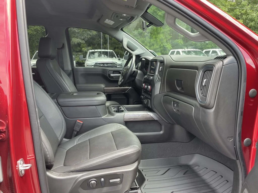Used 2022 Red Chevrolet LTZ image 14
