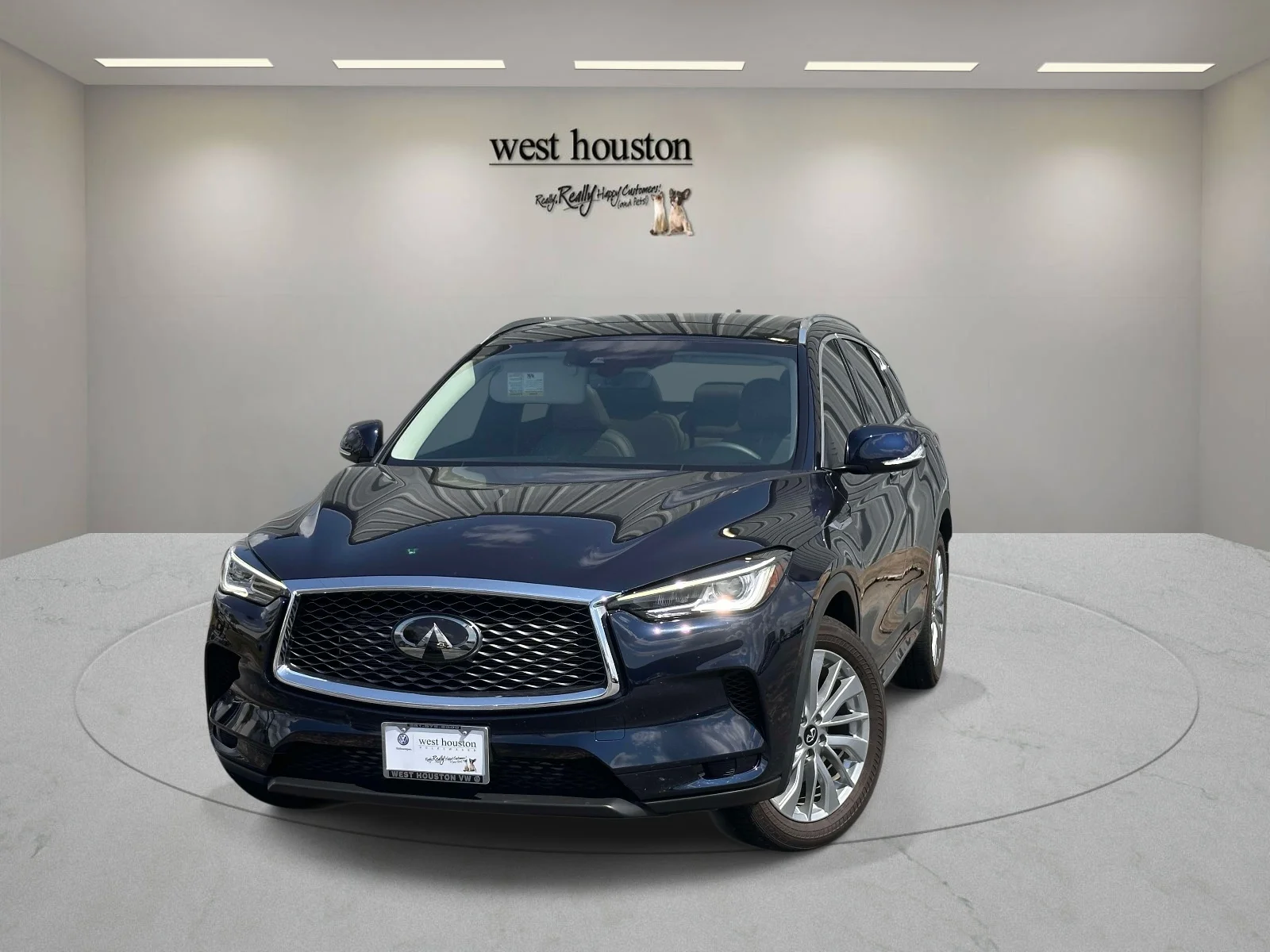 Used 2023 Hermosa Blue INFINITI LUXE image 1