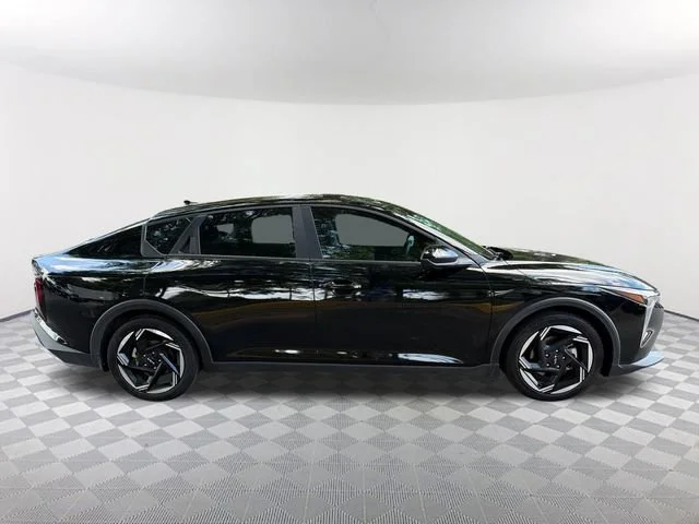 Used 2025 Black Kia EX image 4