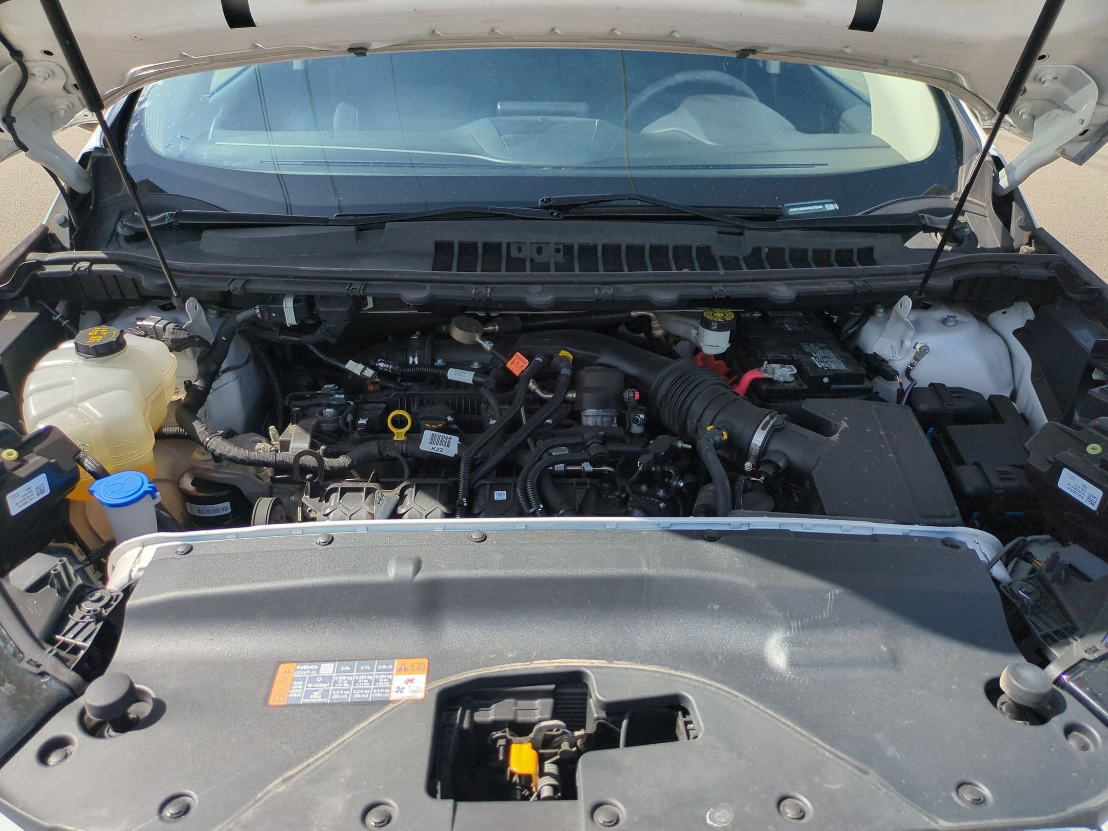 Used 2022 Oxford White Ford SE image 32
