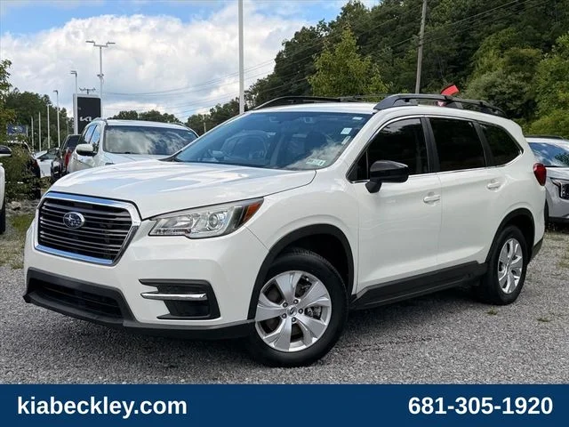 Used 2020 White Subaru Base image 2