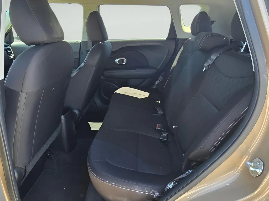 Used 2015 Latte Brown Kia Base image 26