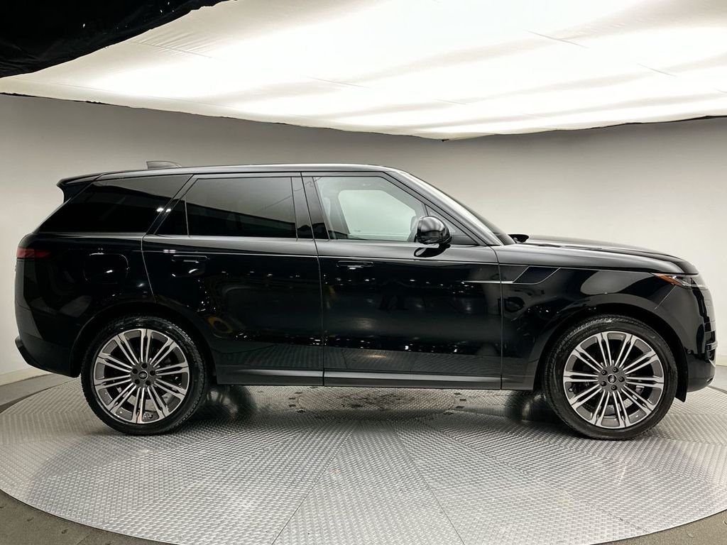 Used 2023 Santorini Black Metallic Land Rover SE image 14