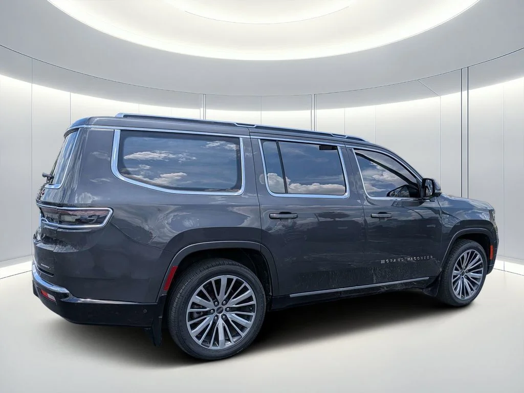 Used 2022 Gray Jeep Series III image 4