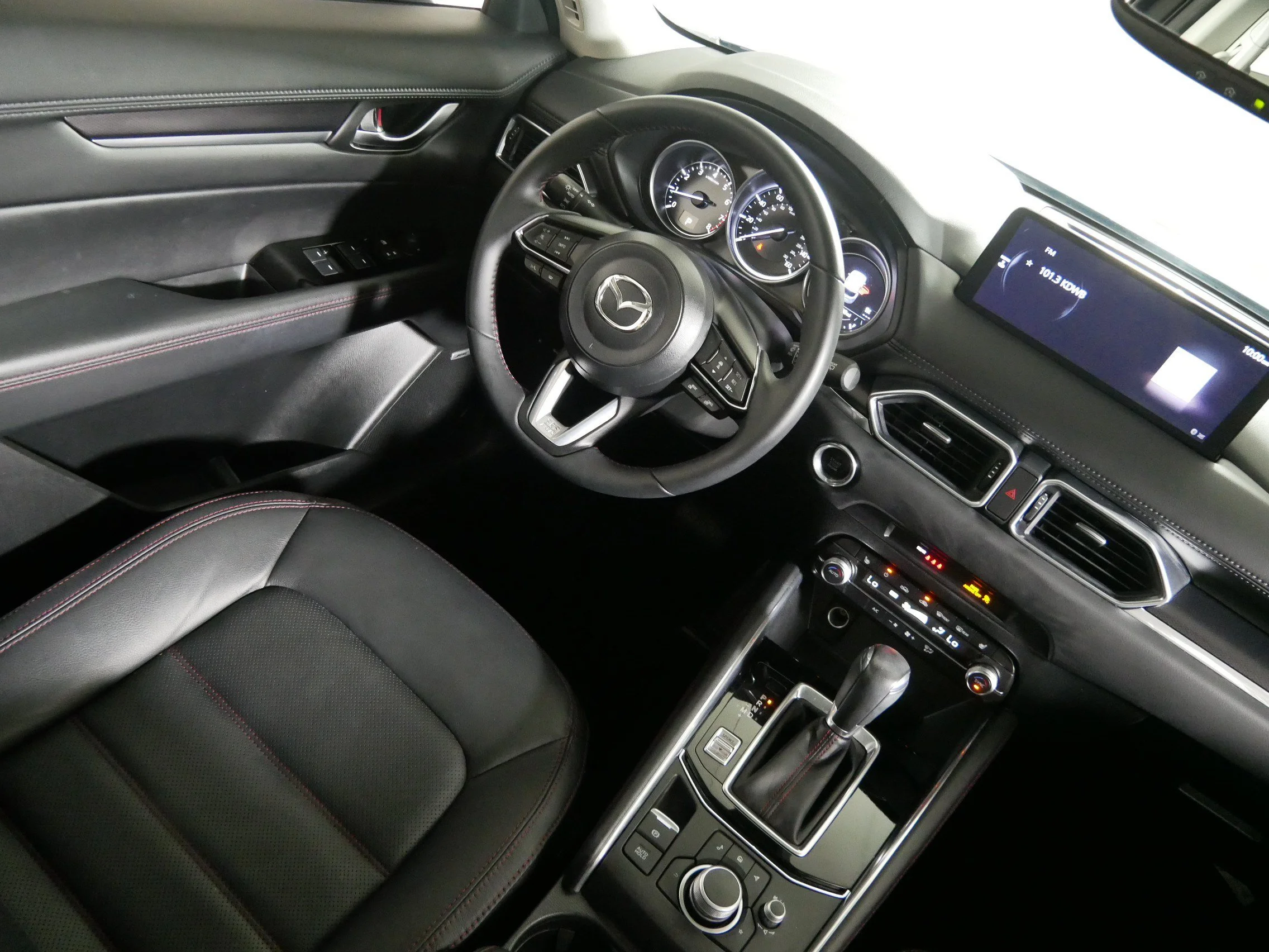 Used 2024 Polymetal Gray Metallic Mazda 2.5 S Carbon Edition image 9