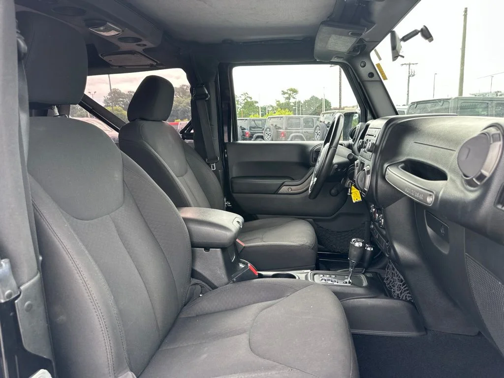 Used 2015 Black Jeep Sport image 19