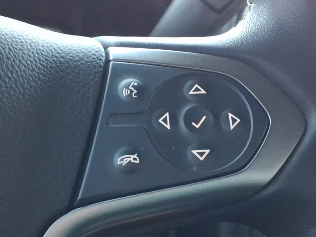 Used 2015 DEEP OCEAN BLUE METALLIC Chevrolet LT image 20