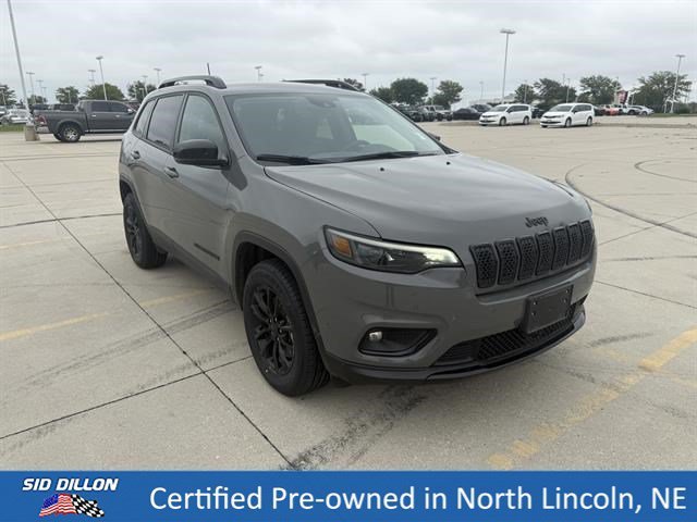 Used 2023 Sting-Gray Clearcoat Jeep Altitude Lux image 6