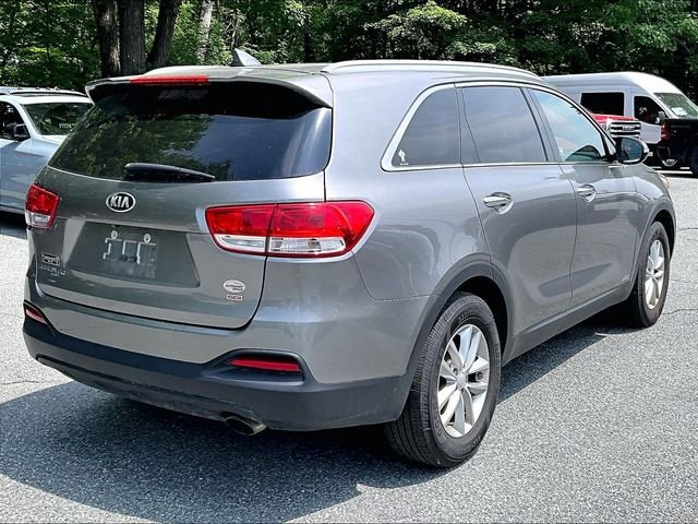 Used 2018 Silver Kia LX image 4