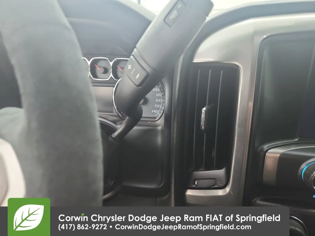 Used 2017 White Chevrolet LT image 27