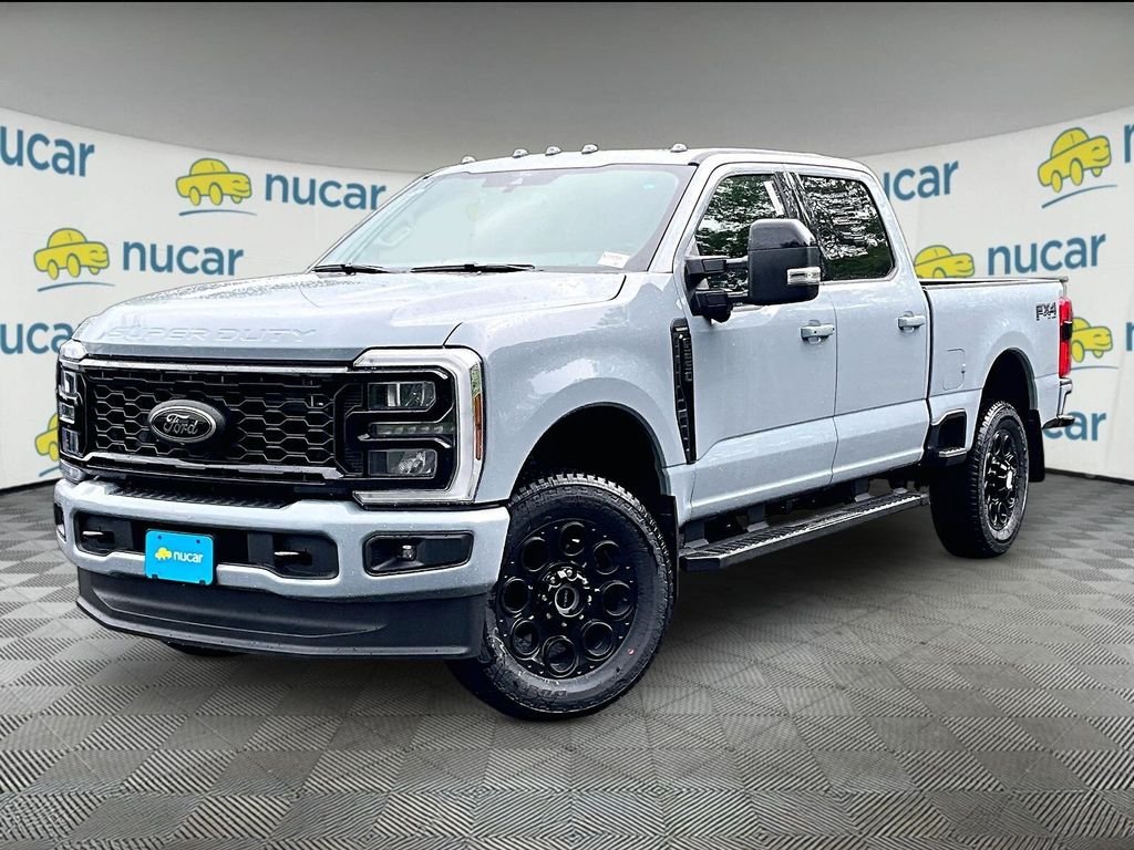 New 2026 Glacier Gray Metallic Tri-Coat Ford Lariat image 2