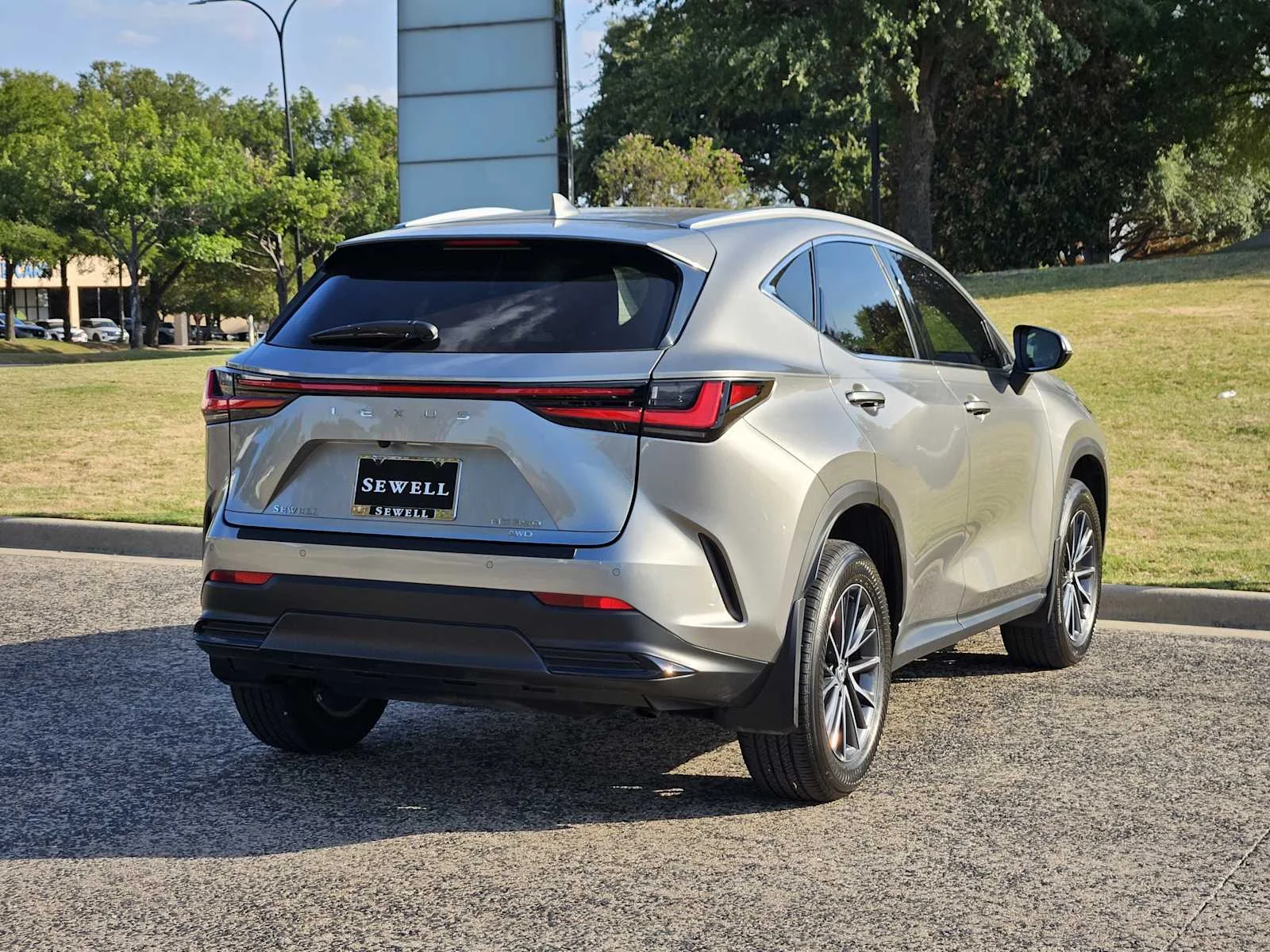 Used 2024 Atomic Silver Lexus Premium image 4