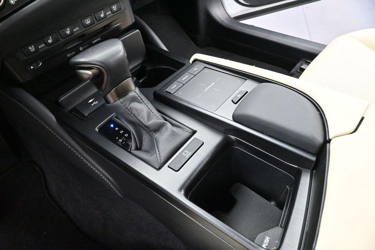 Used 2022 Eminent White Pearl Lexus ES 350 Ultra Luxury image 25