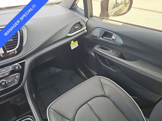 2026 Chrysler Pacifica Limited - Photo 12