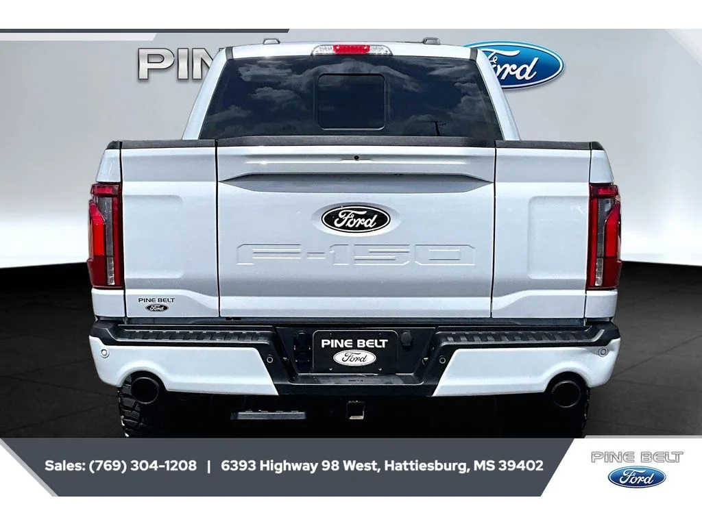 Used 2025 Space White Metallic Ford LARIAT image 4