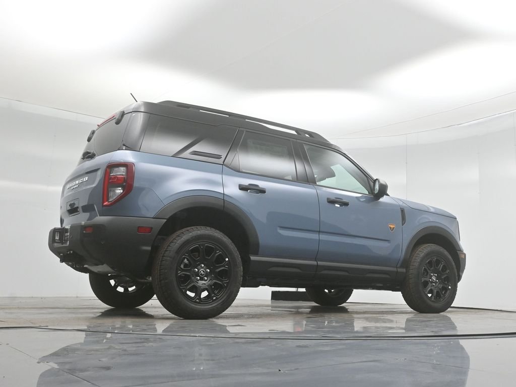 New 2025 Azure Gray Metallic Tri-Coat Ford Badlands image 52