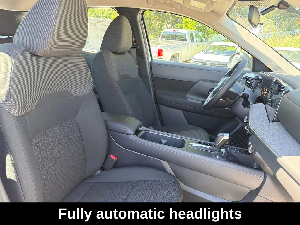 Used 2026 White Nissan S image 35